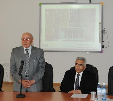 Görkəmli filosof Səlahəddin Xəlilovun kitablarının təqdimatı olmuşdur