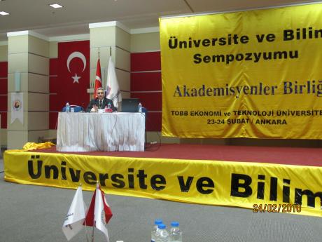 “Universitet və Elm” mövzusunda keçirilən simpozium